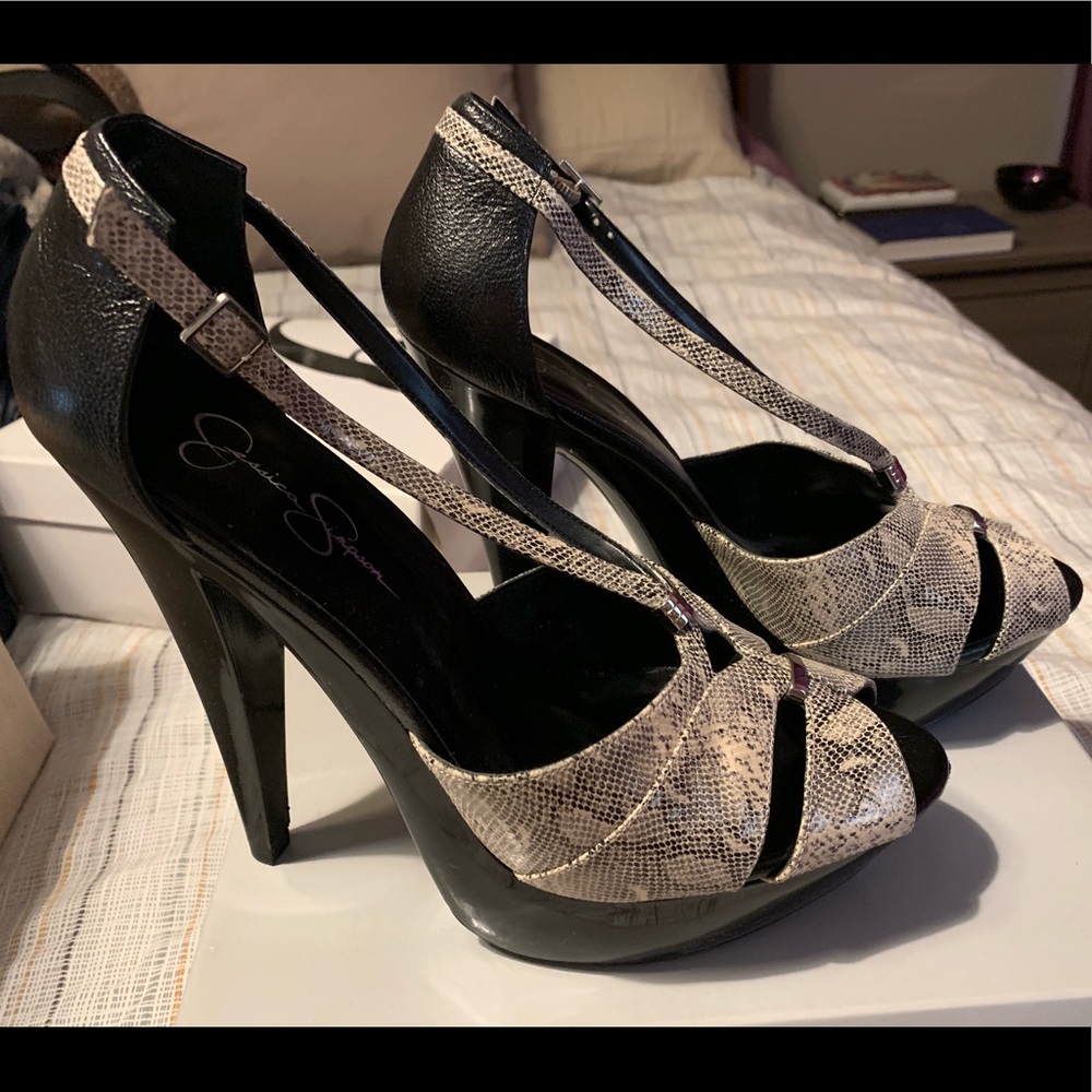 Platform Heels Nude Snake print & Black